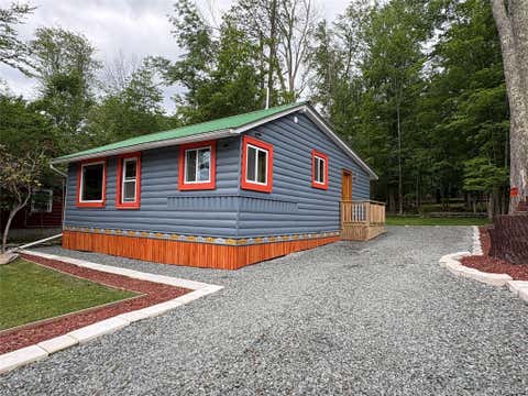 Homes For Sale - 15 W Delaware Place<br/> Bethel, NY 12720