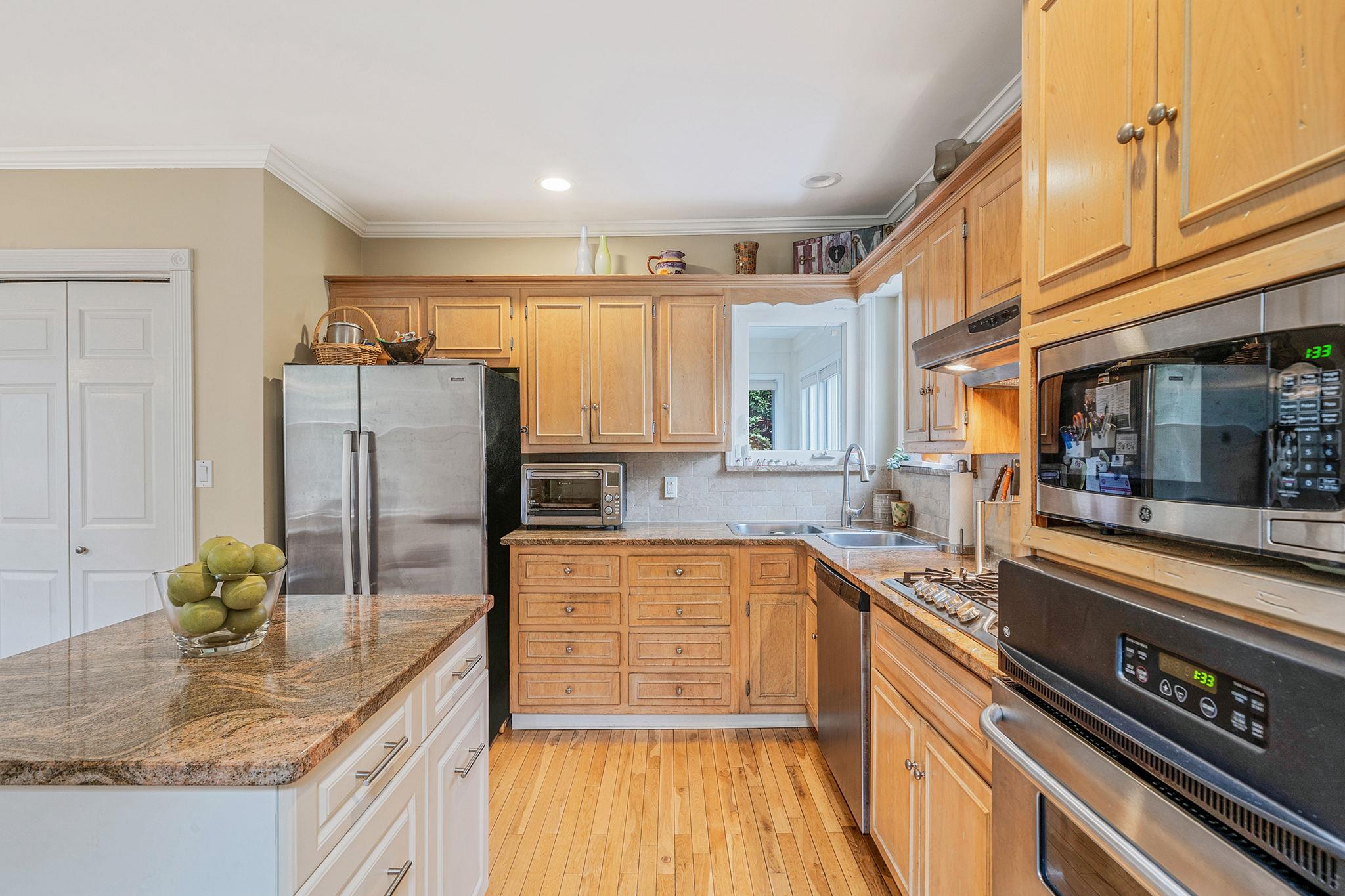 83 Carman Avenue, Woodmere, New York image 8