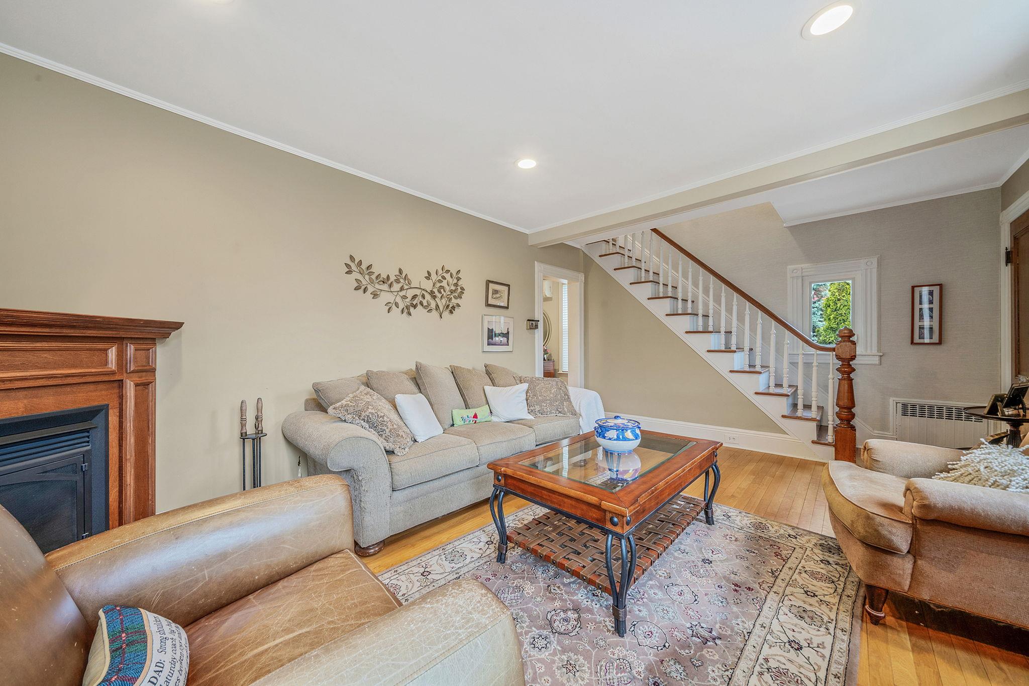 83 Carman Avenue, Woodmere, New York image 4