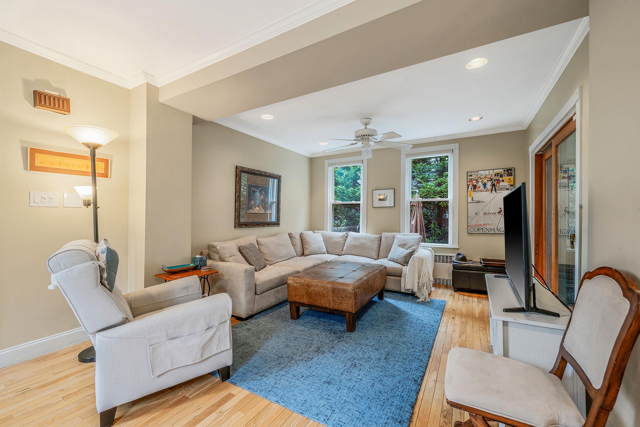 83 Carman Avenue, Woodmere, New York image 10