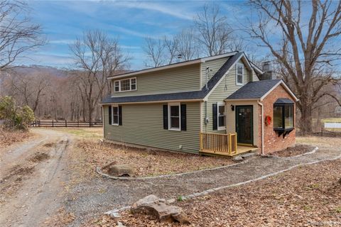 Homes For Sale - 523 Shenandoah Road<br/> Hopewell Junction, NY 12533