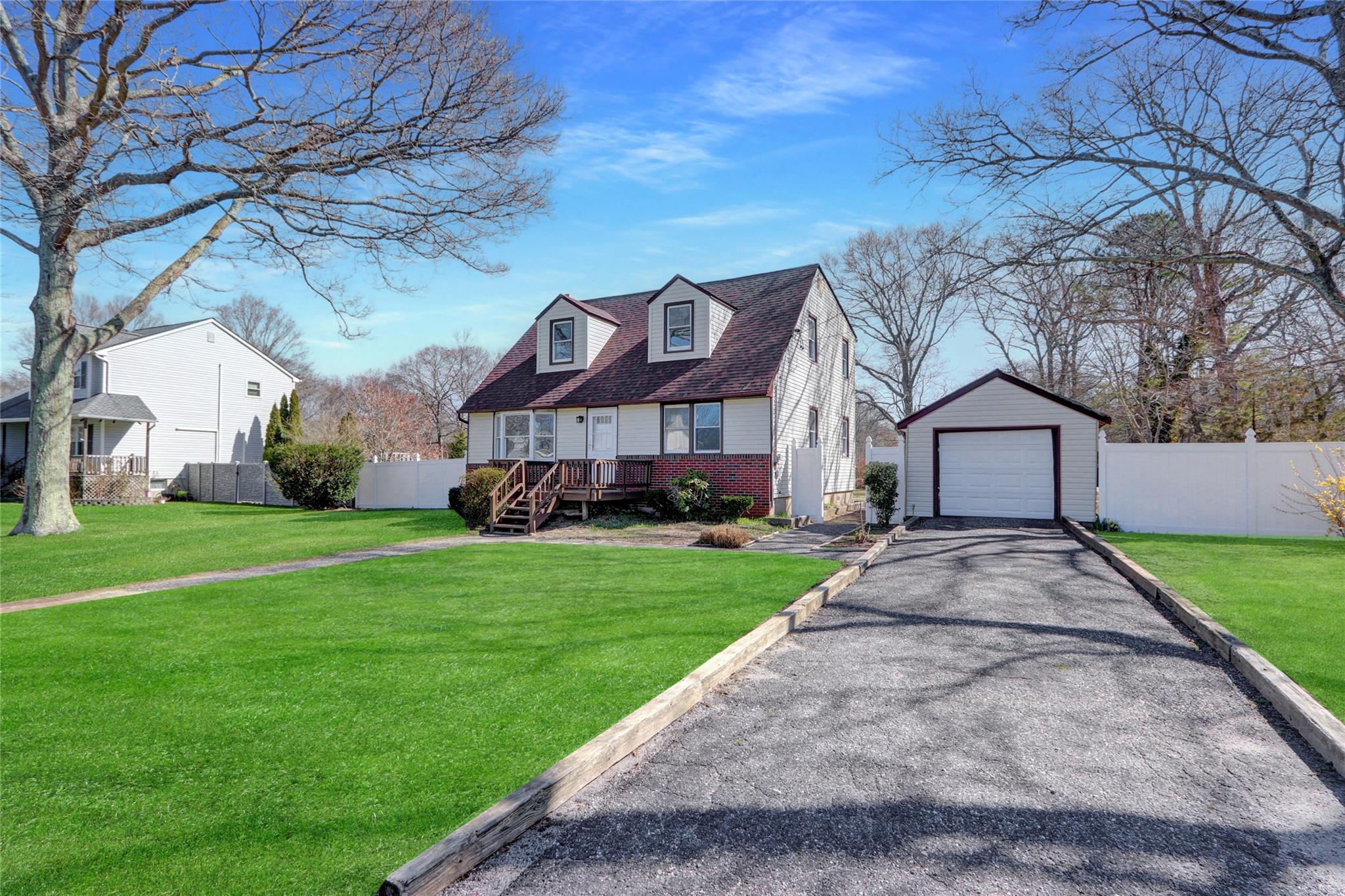 19 Stackyard Drive, Mastic Beach, New York image 27