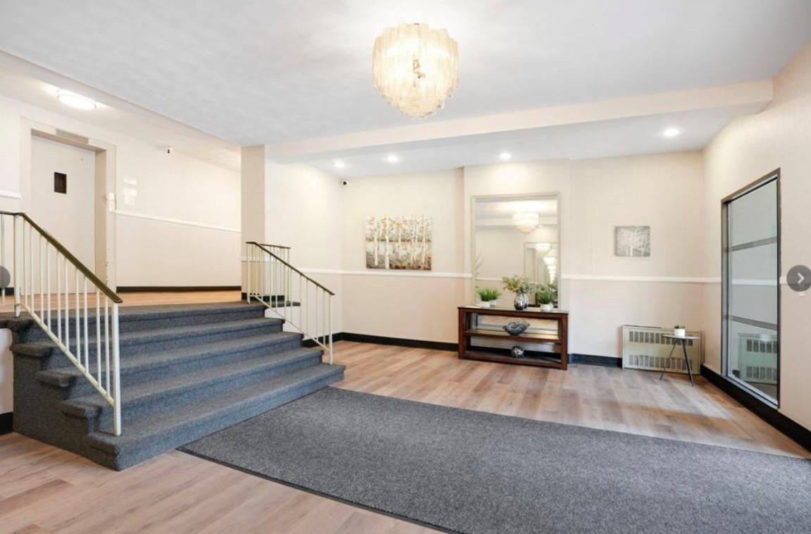 2261 Palmer Avenue 2A