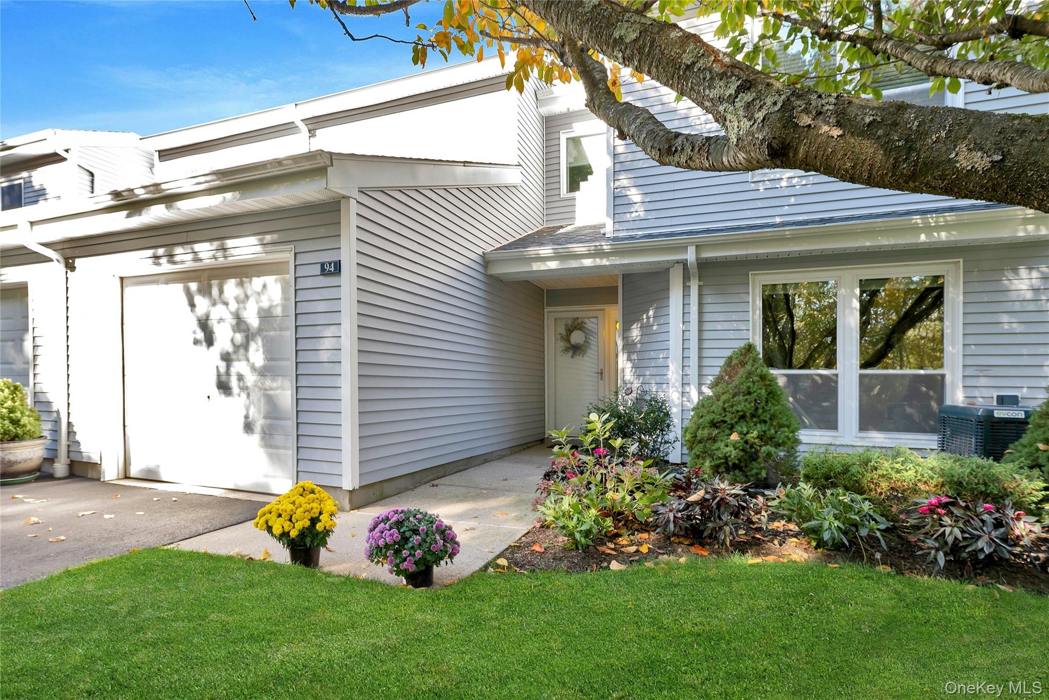 94 Hampton Vista Drive