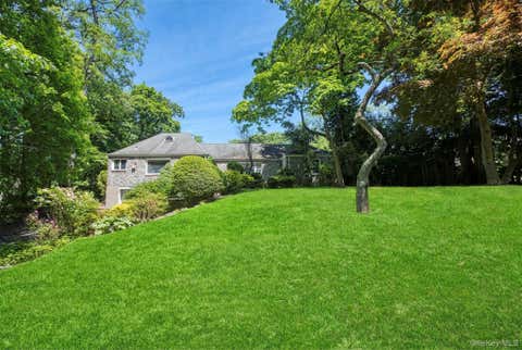 Homes For Sale - 49 The Birches<br/> Roslyn Estates, NY 11576