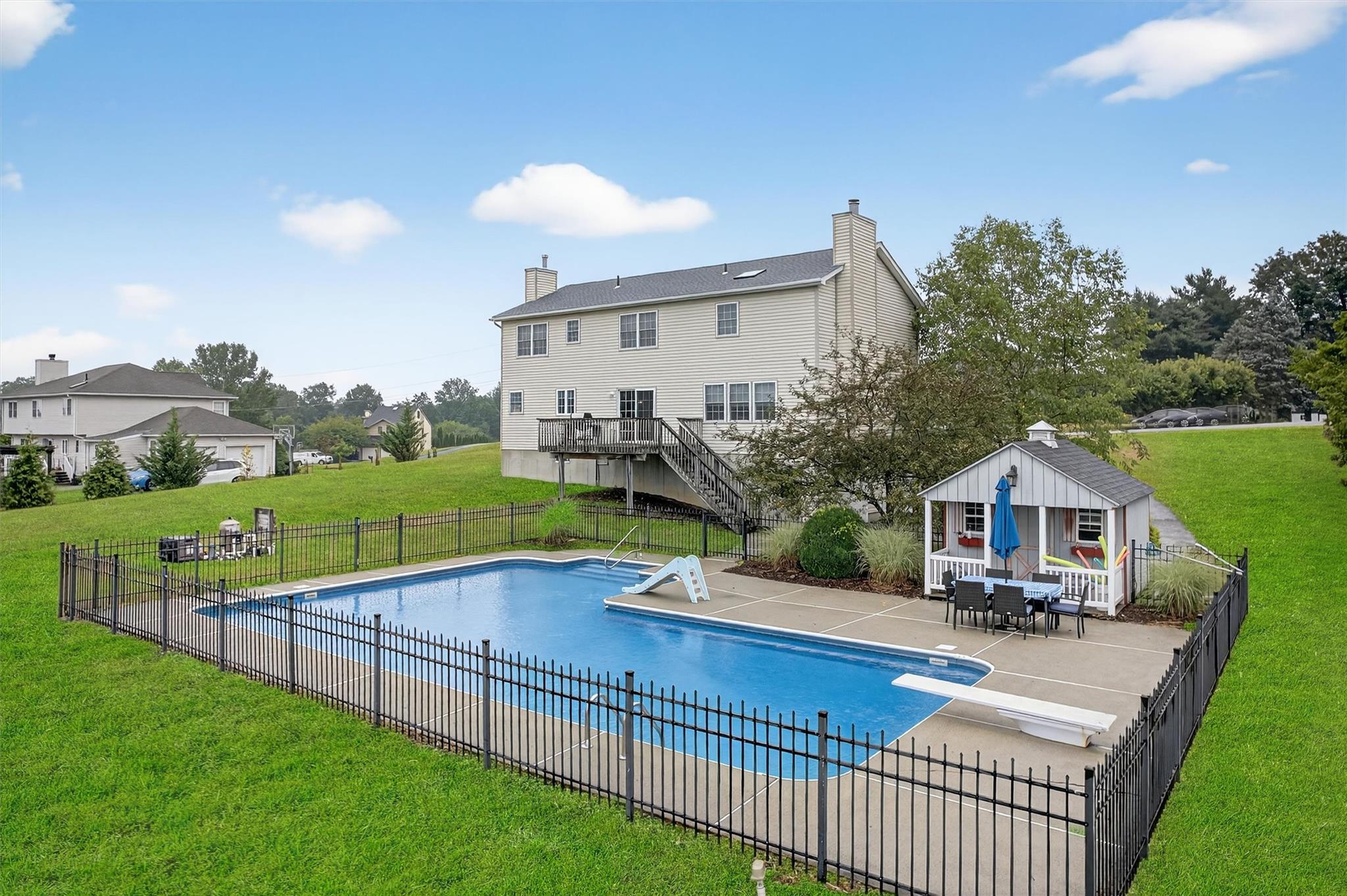 3 Gibson Road
