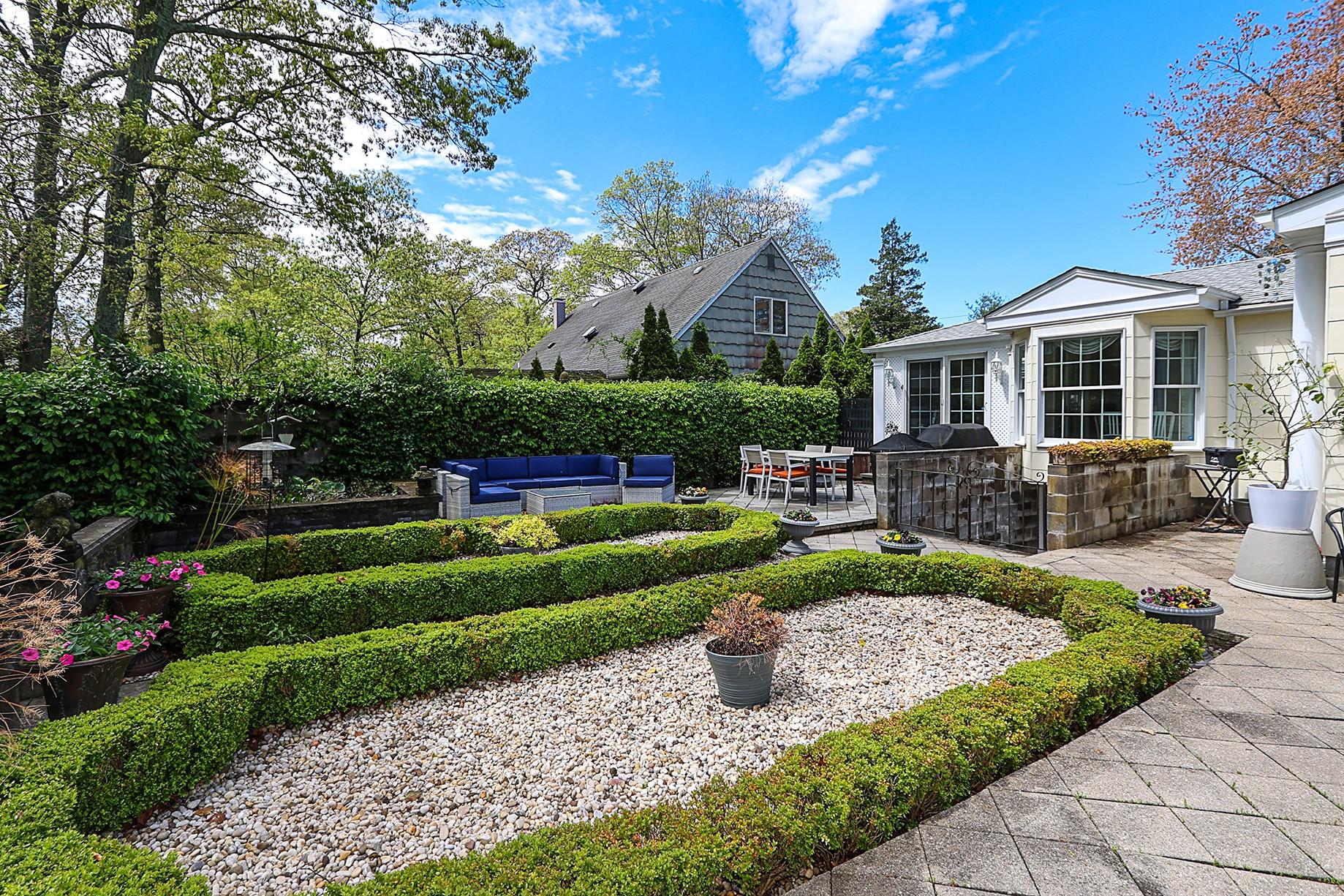 45 Holiday Boulevard, Center Moriches, New York image 27