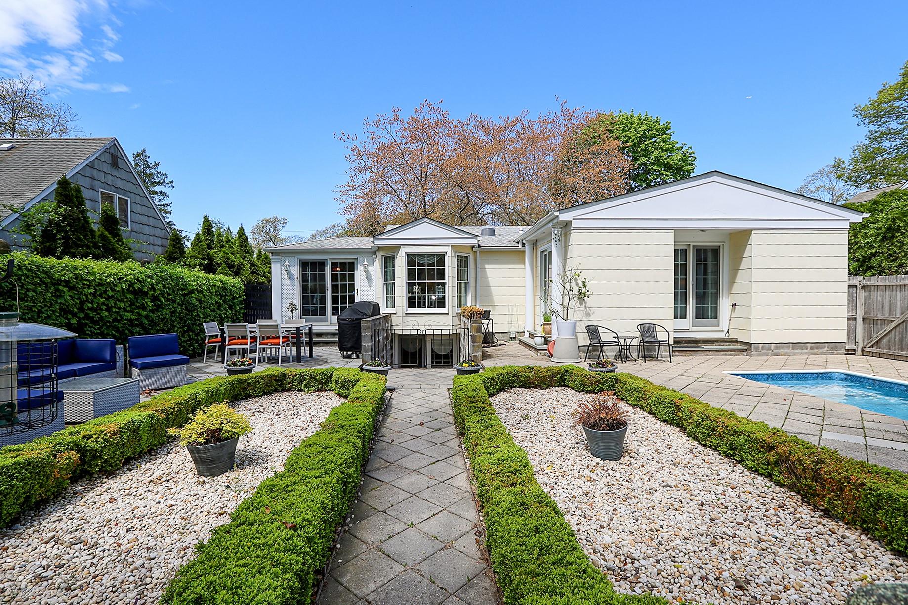 45 Holiday Boulevard, Center Moriches, New York image 33
