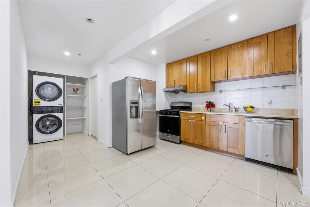 Photo of 106-07 Northern Boulevard #5B, Corona, NY 11368 (MLS # 1021471)