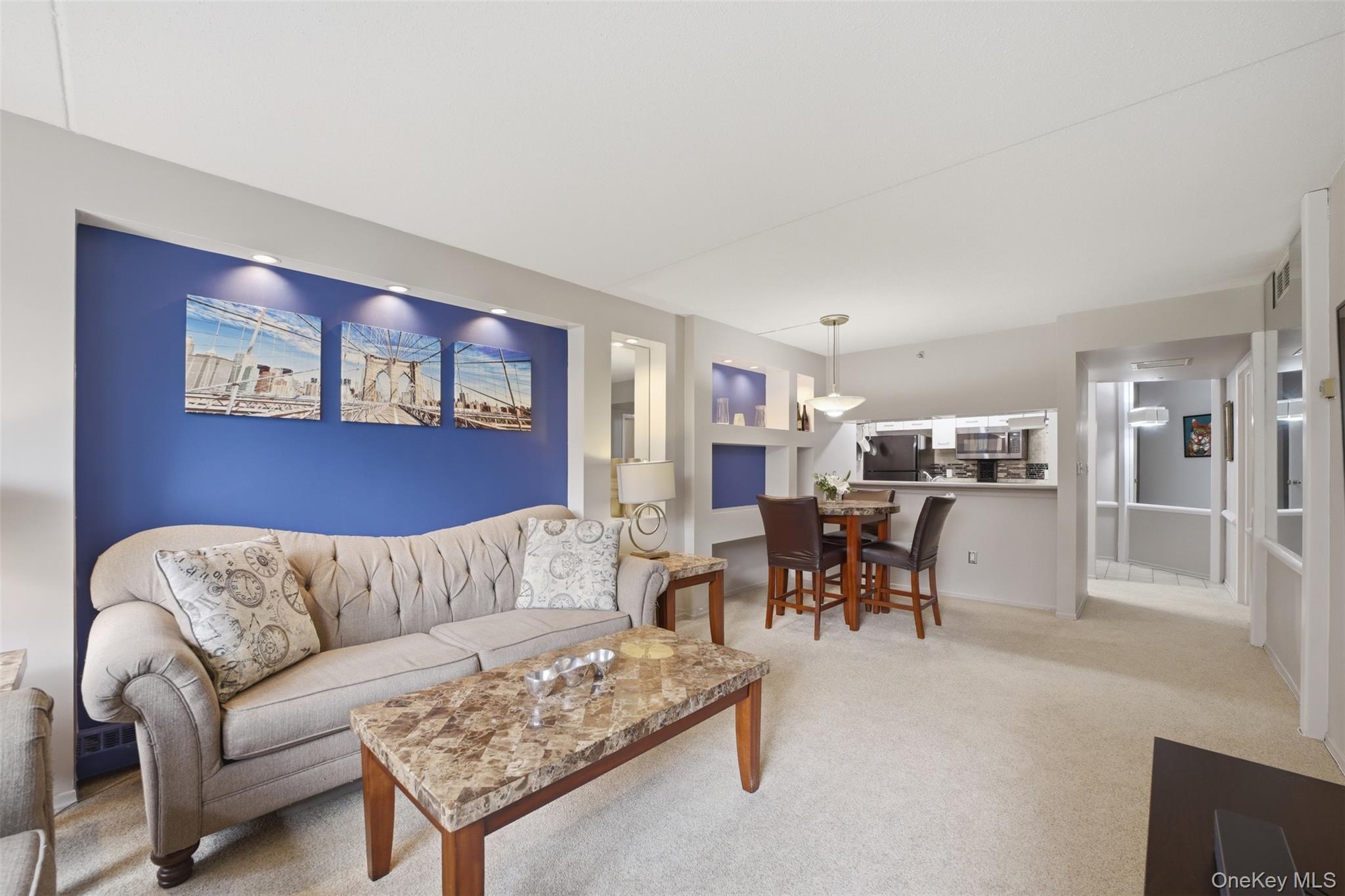 4 Martine Avenue 107