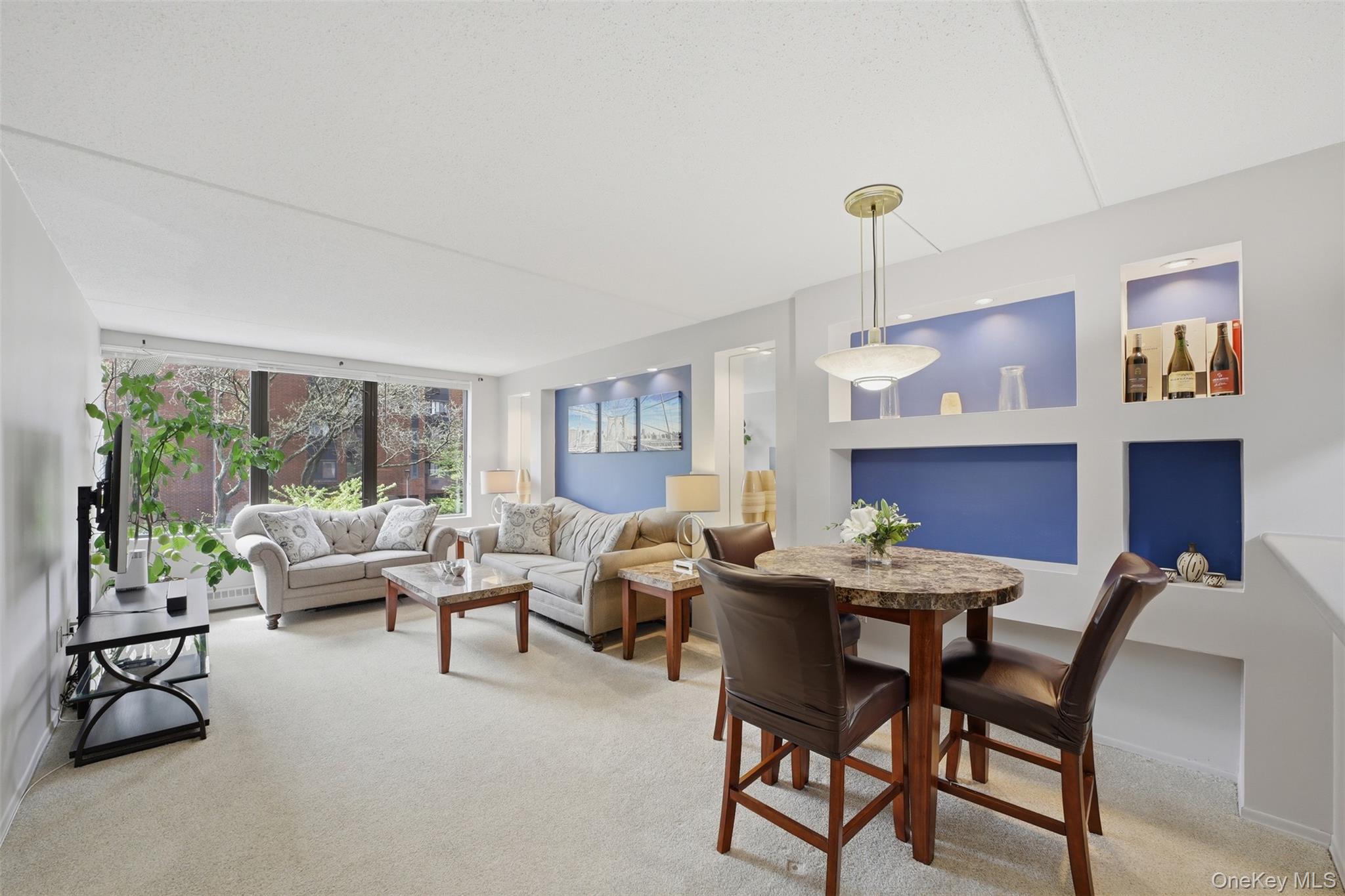 4 Martine Avenue 107