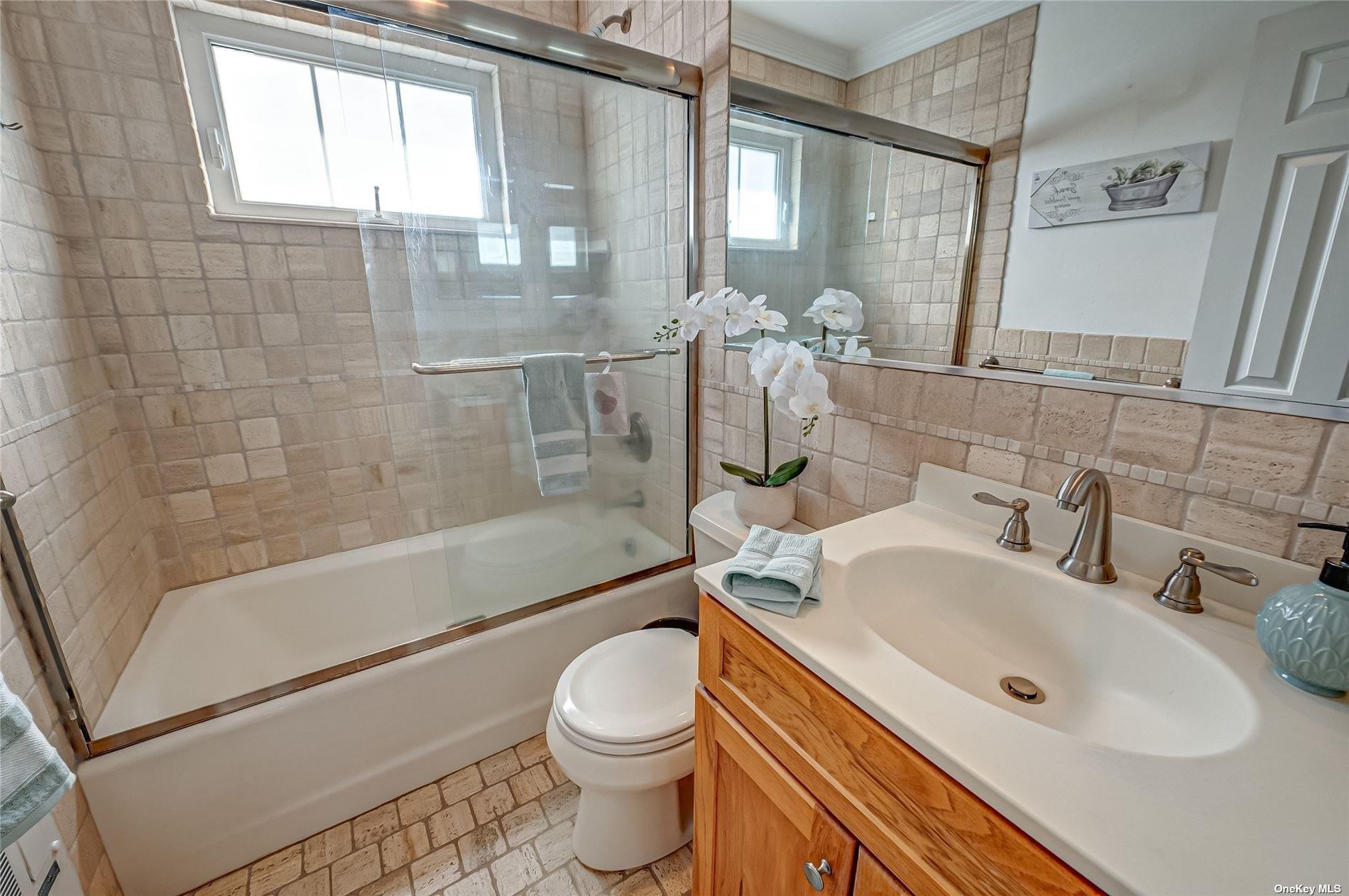 30 Cameron Drive, Huntington, New York image 13