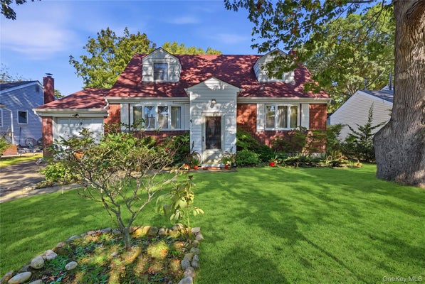 9 STILLWELL ST, HUNTINGTON, NY 11743 - Image d1cb091e0e7bd2ad60182e45c6d46e21/2176318825