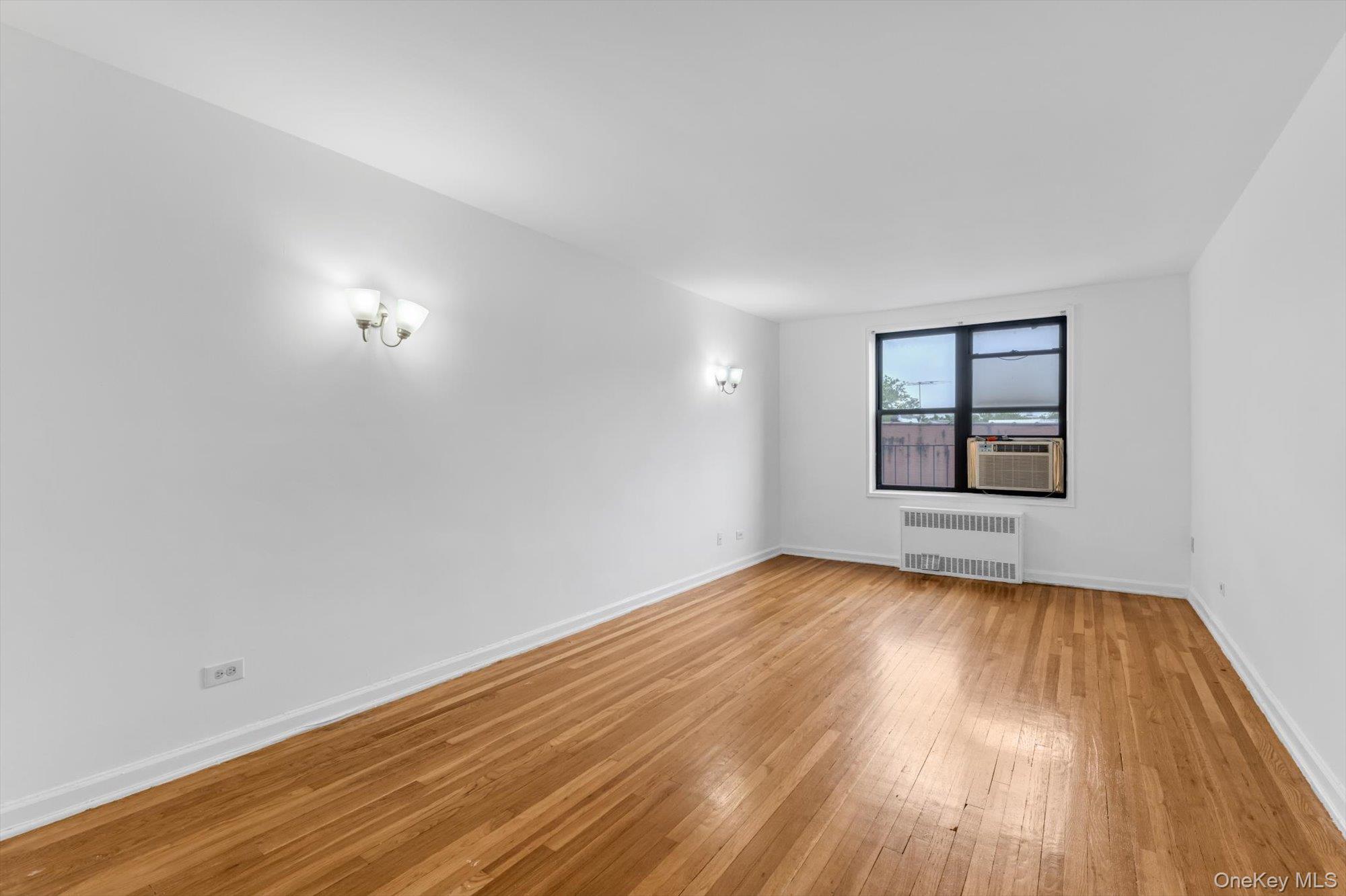 40 E 43rd Street 3B
