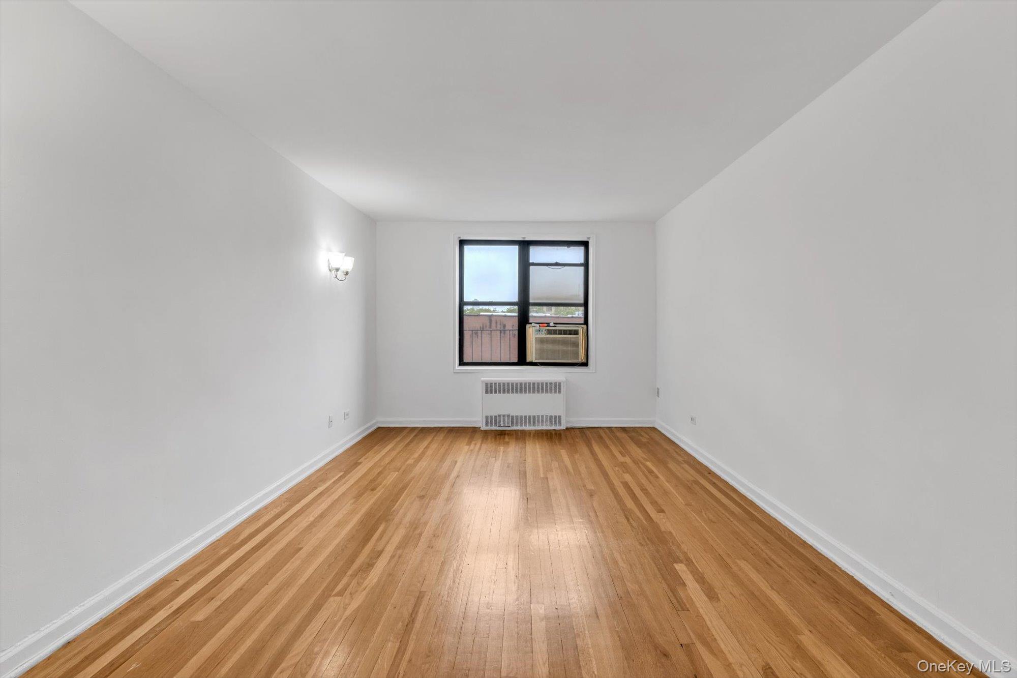 40 E 43rd Street 3B