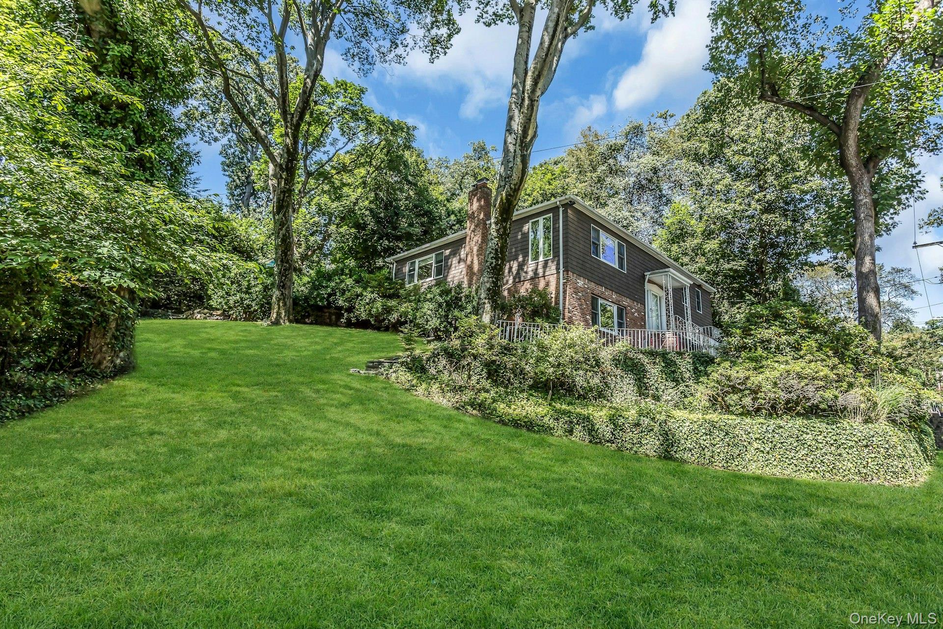 17 Willow Drive