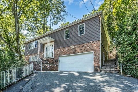 17 Willow Drive Port Washington NY 11050