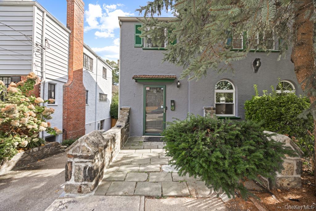 9 Fairway Street