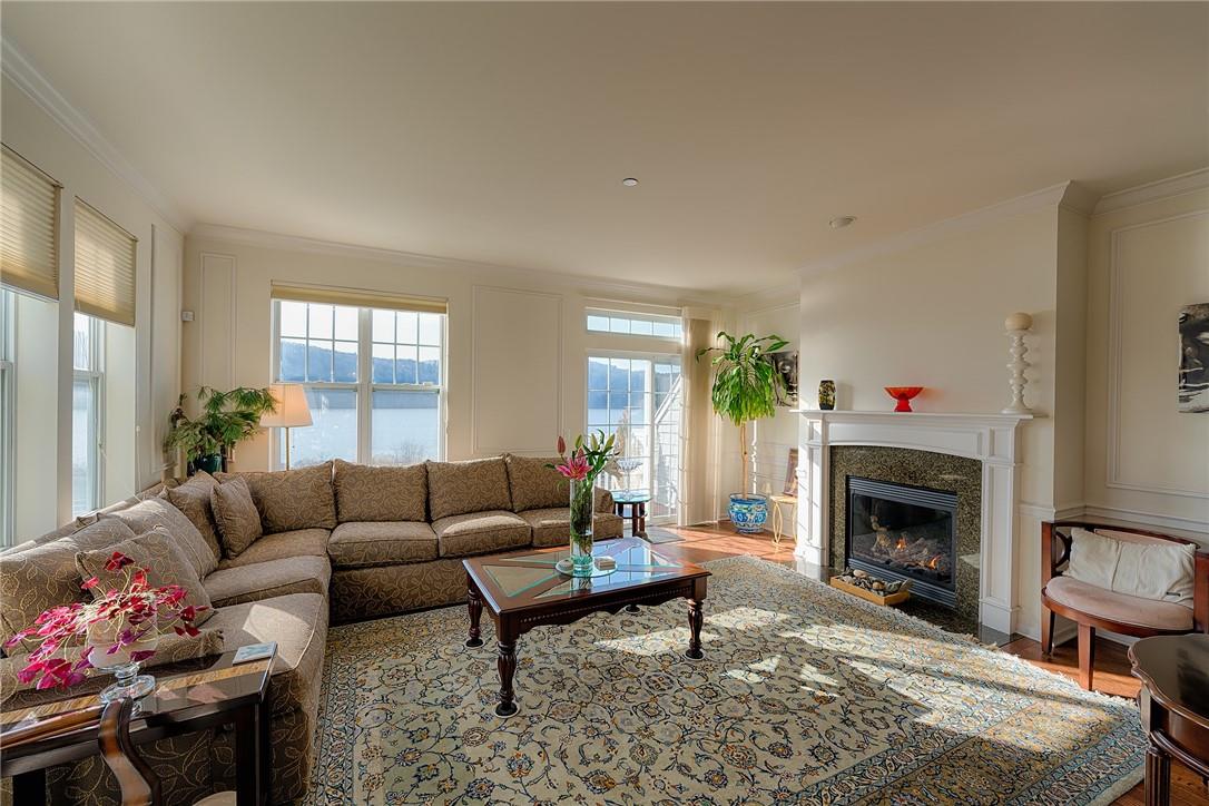 136 Hudson Pointe Drive, Poughkeepsie, New York image 8