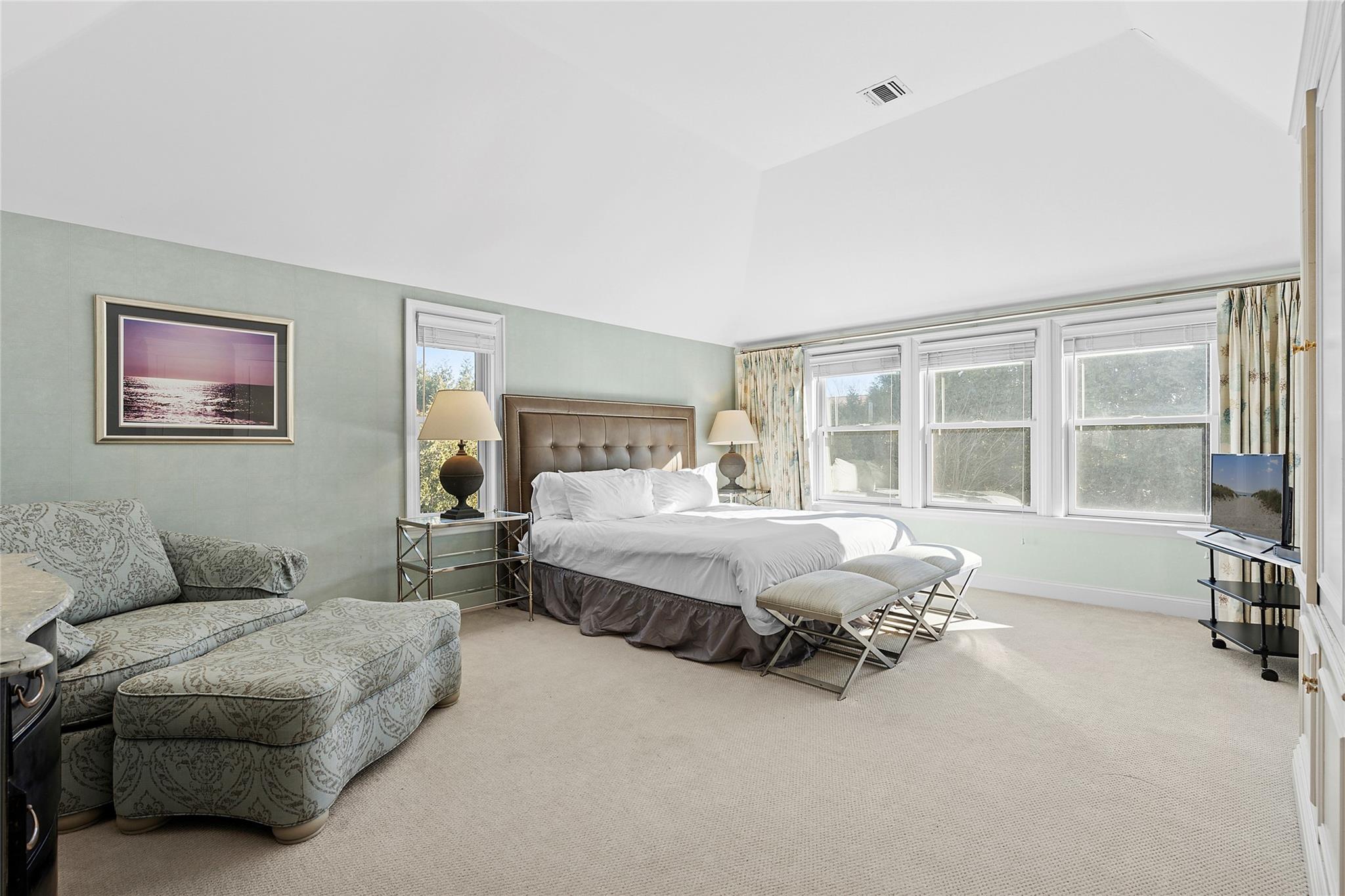 1 Seasons Lane, Southampton, New York image 13