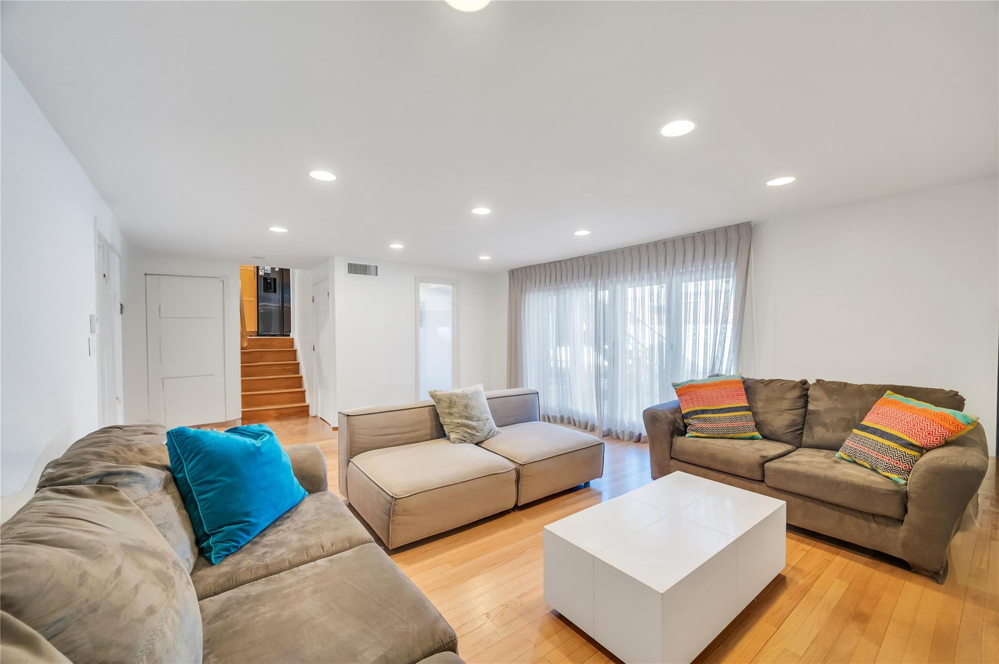 1096 Pearl Street, North Woodmere, New York image 41