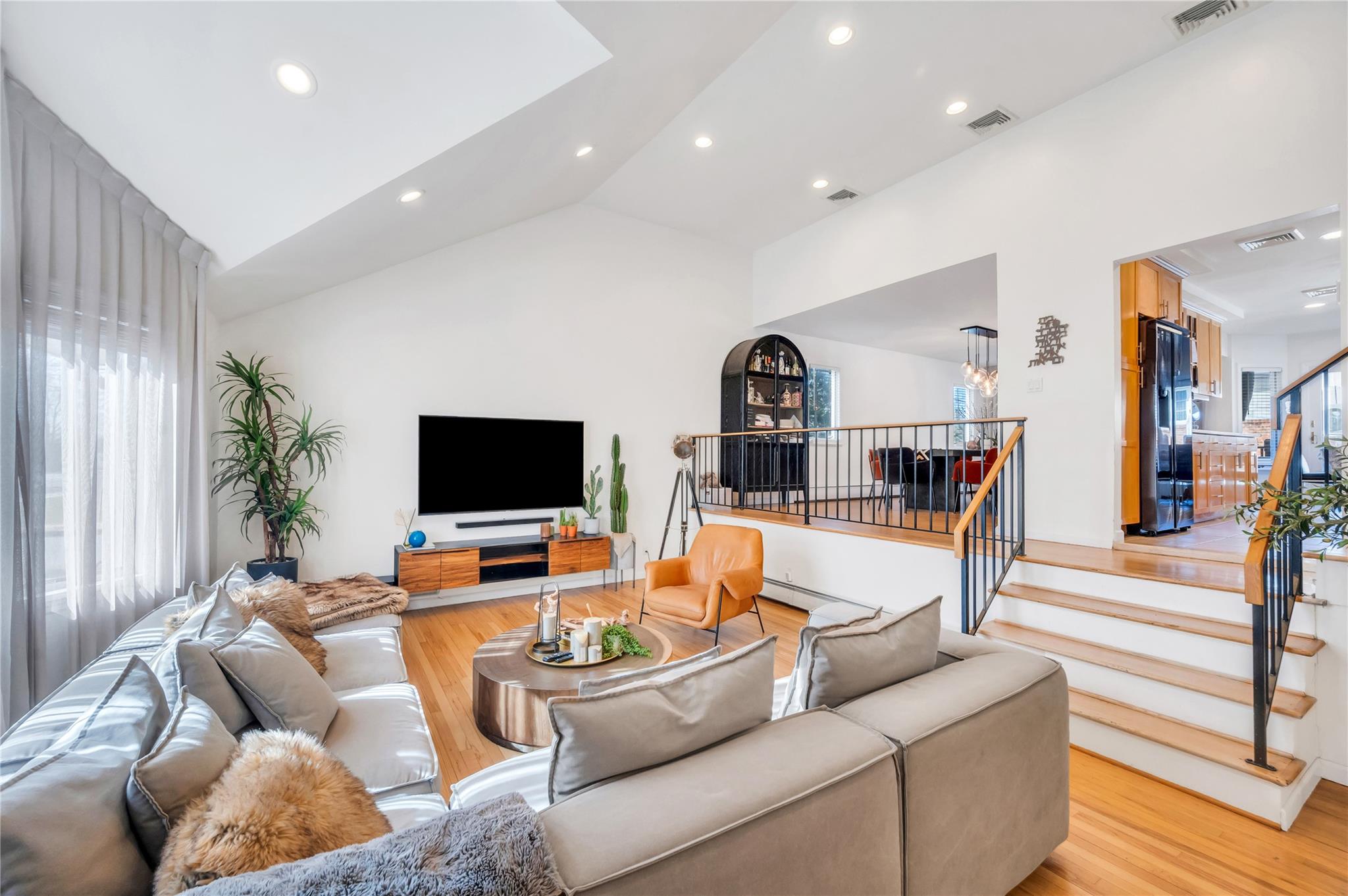1096 Pearl Street, North Woodmere, New York image 5