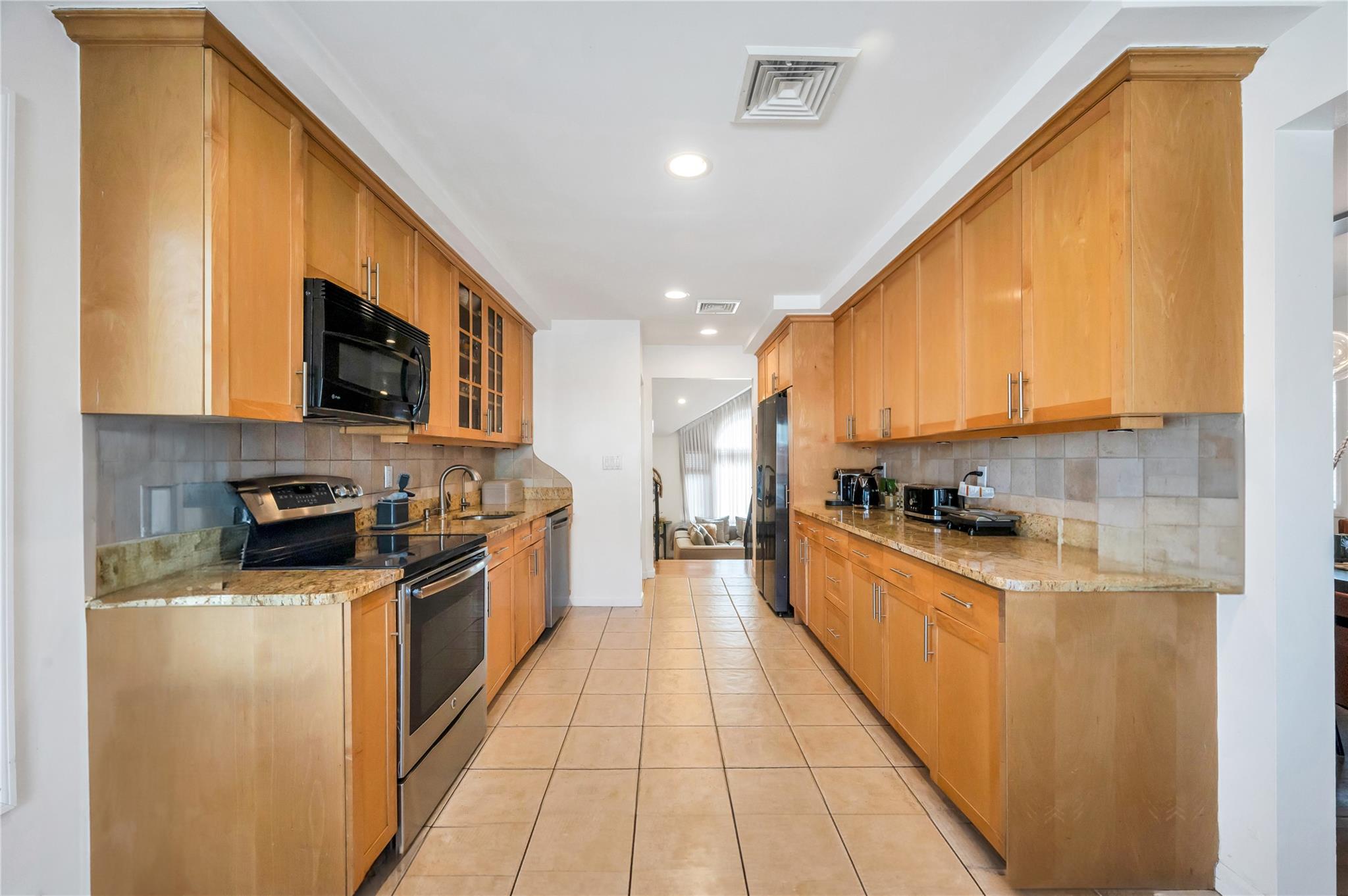 1096 Pearl Street, North Woodmere, New York image 13