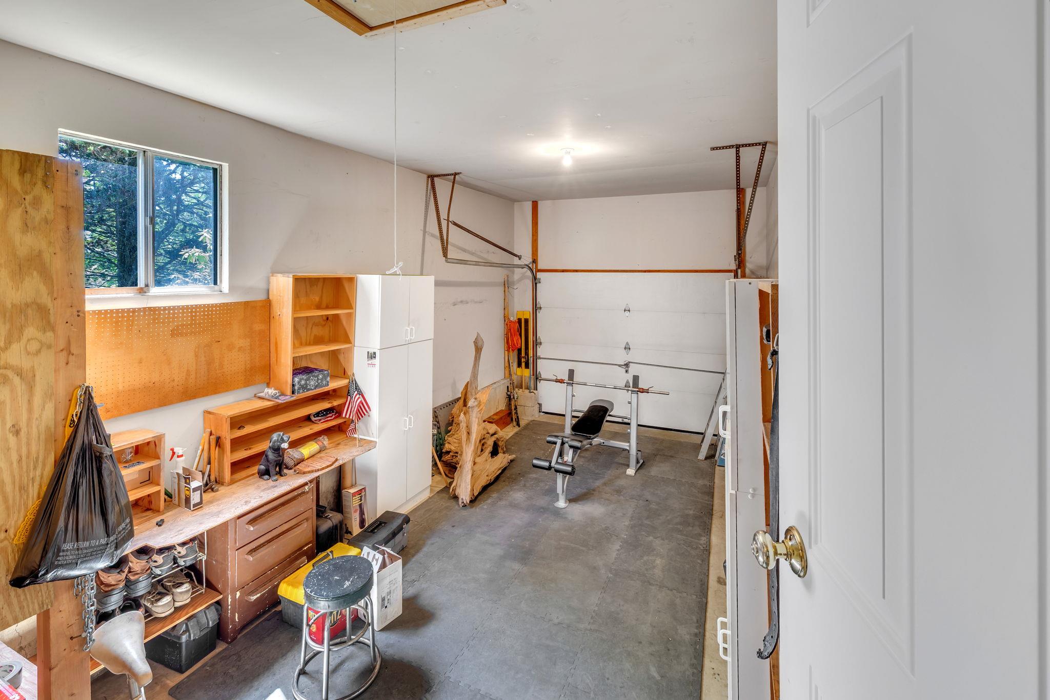 22 Witte Drive, Call Listing Agent, New York image 18