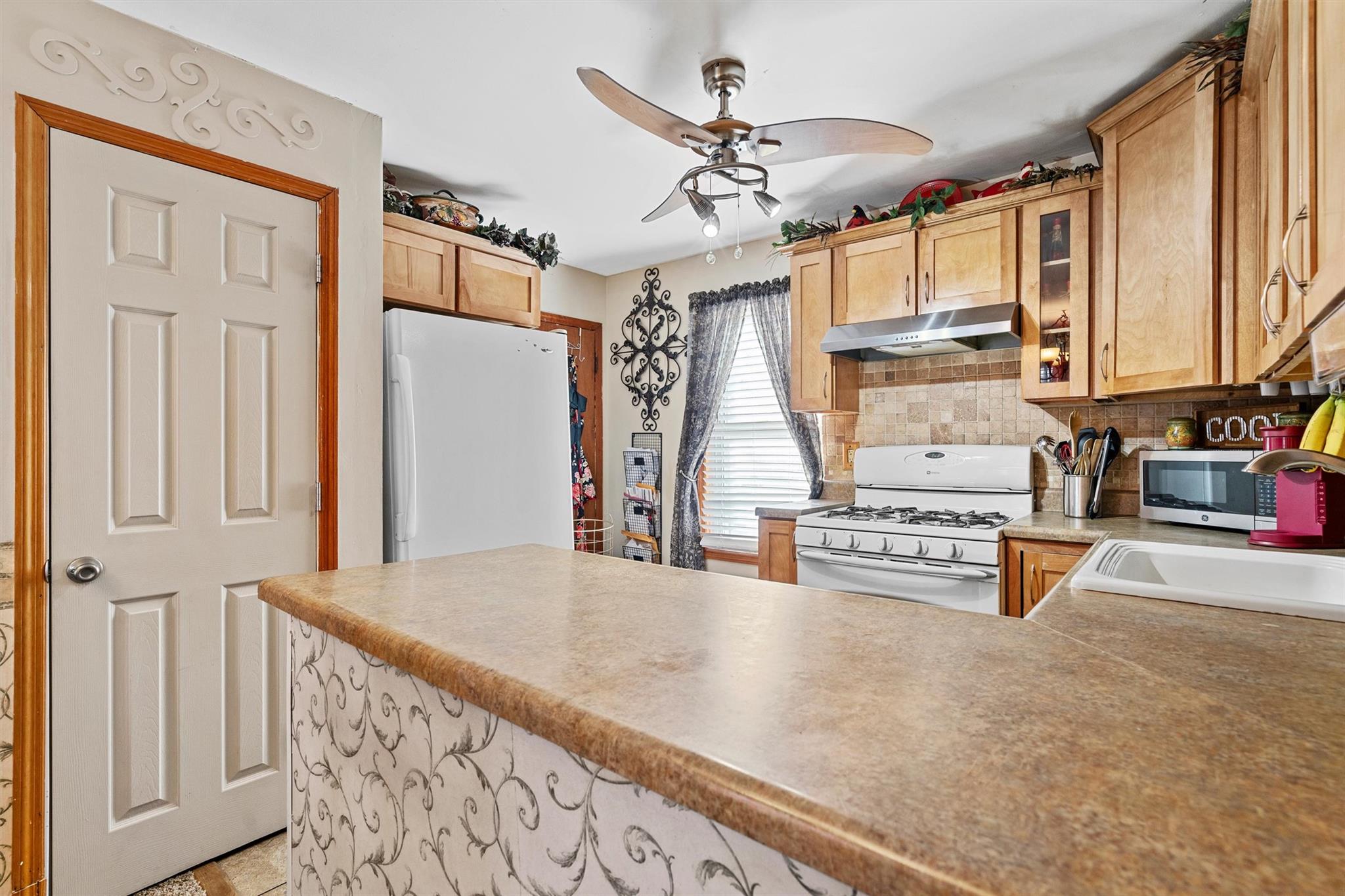 24 Sterling Ave Ave, Sloatsburg, New York image 9