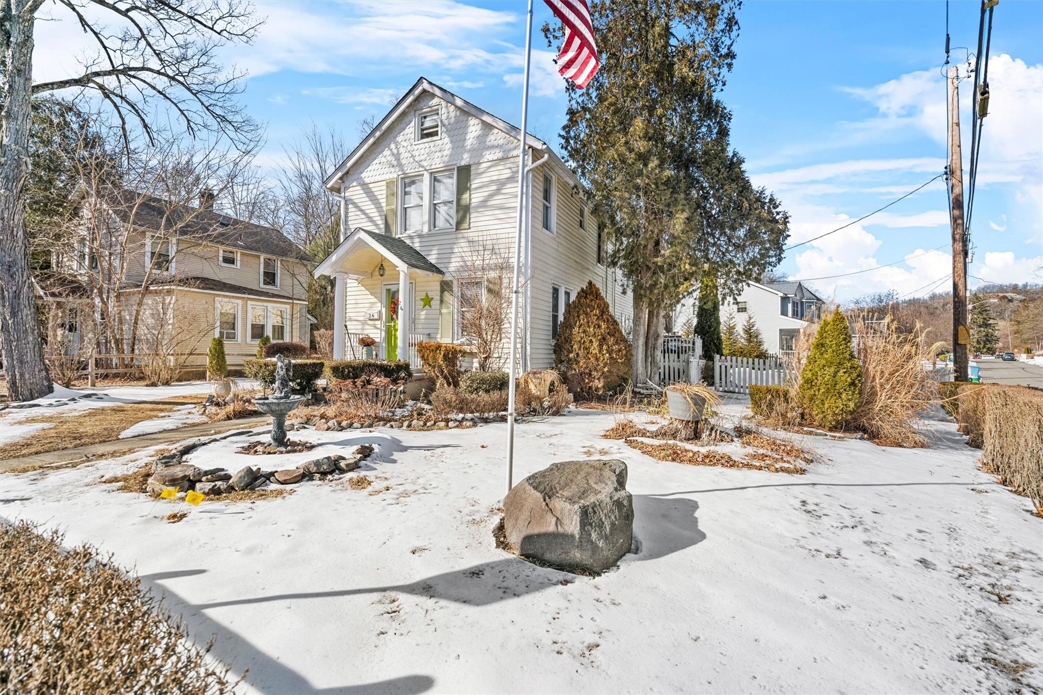 24 Sterling Ave Ave, Sloatsburg, New York image 1