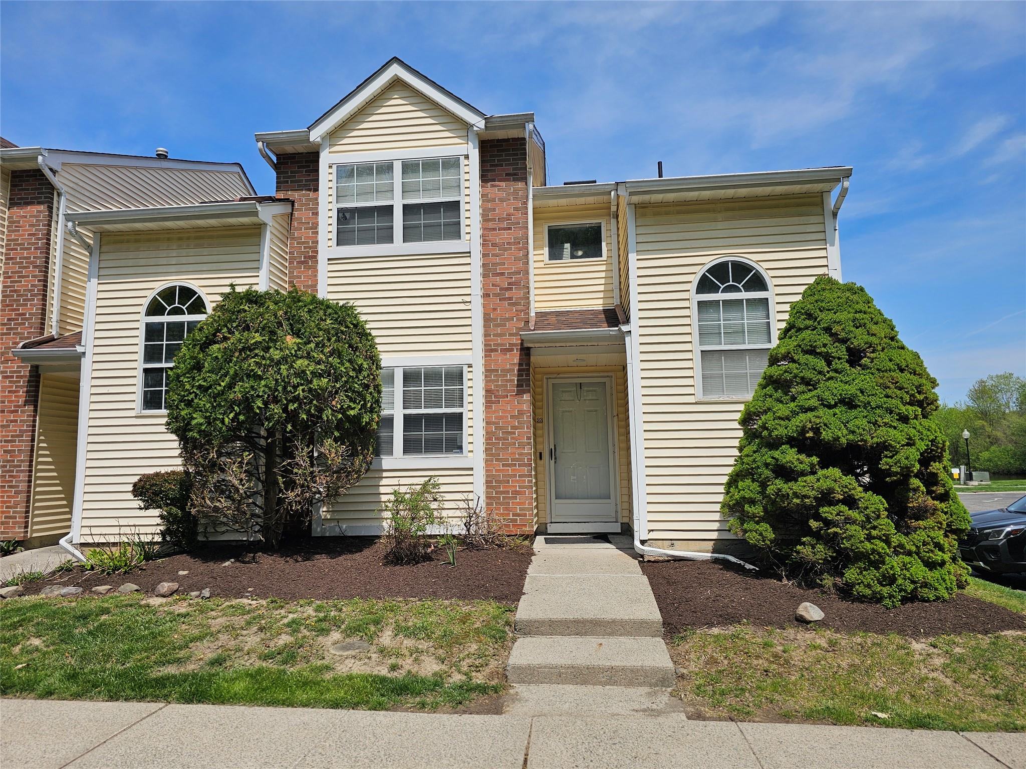 23 Woodlake Drive, Middletown, New York image 2