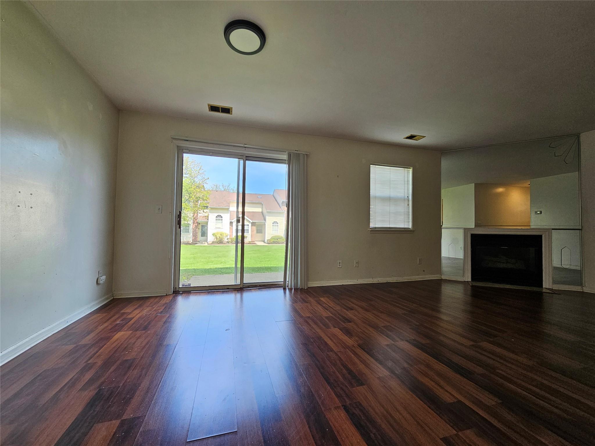 23 Woodlake Drive, Middletown, New York image 13