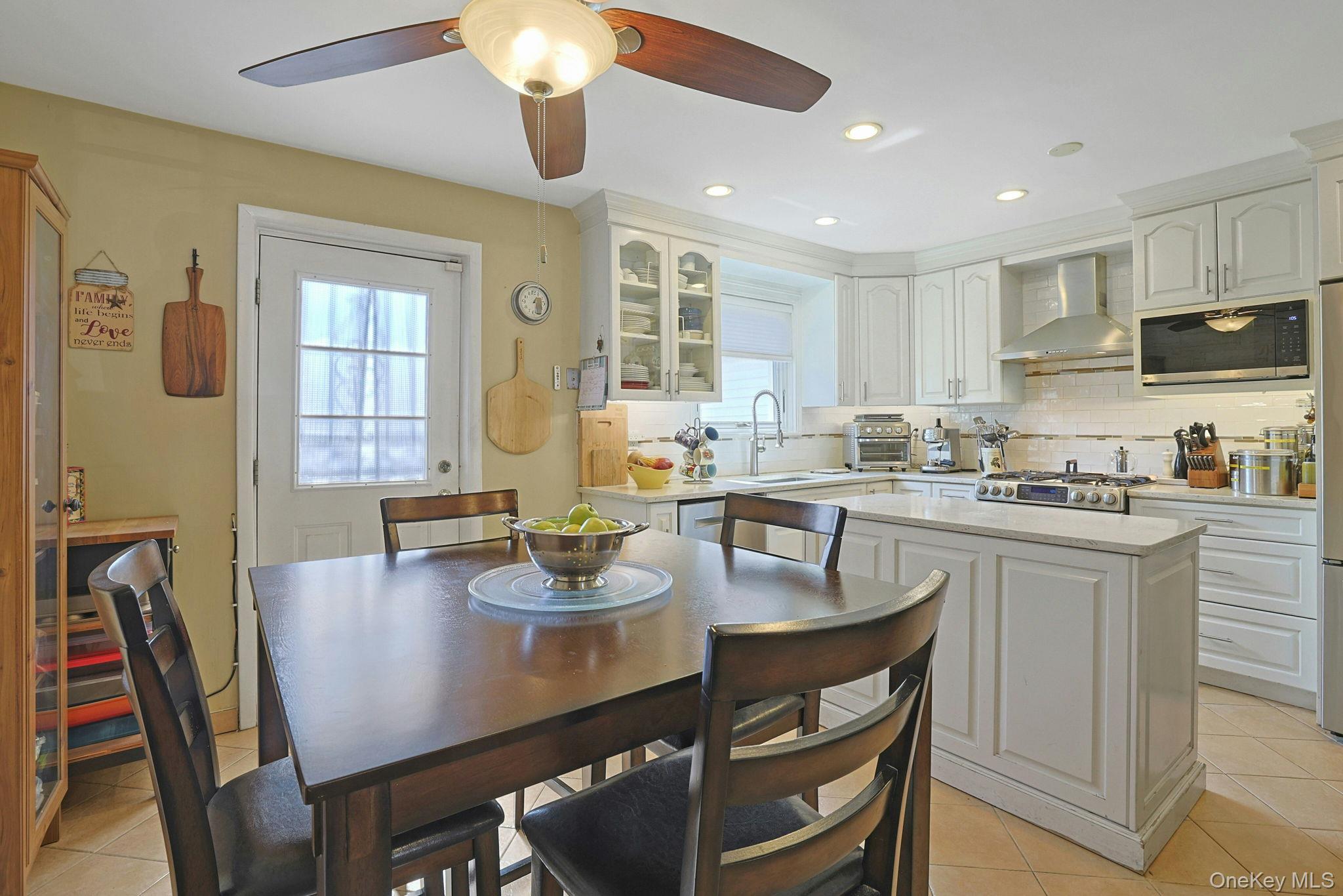 1988 B Powell Avenue