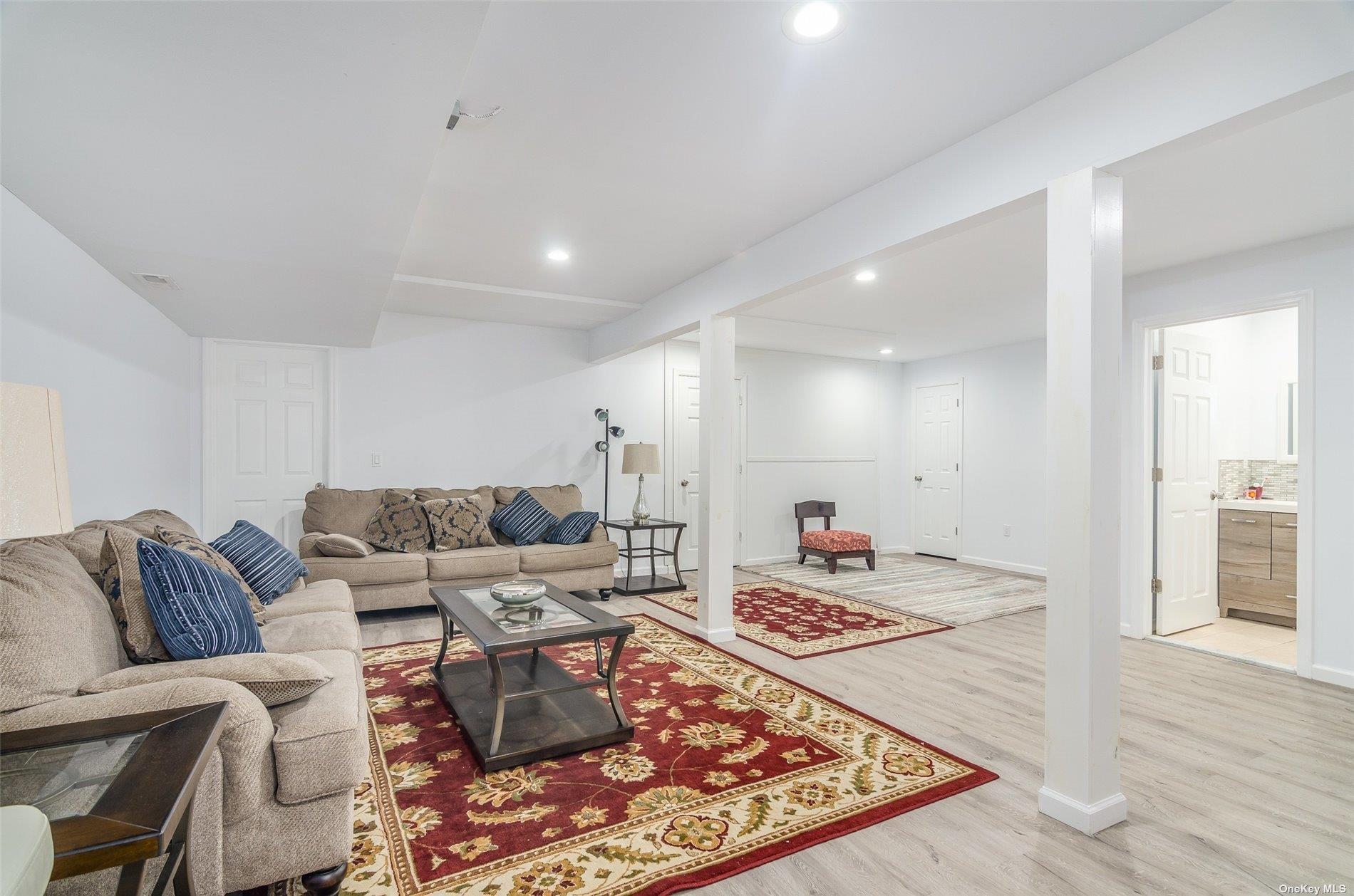 7 Henry Street, Centereach, New York image 20