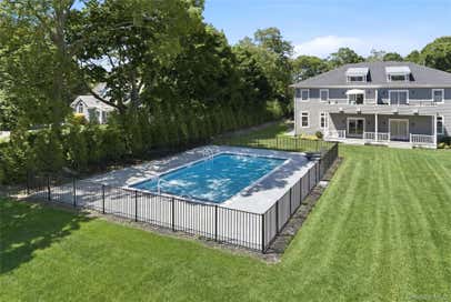 19 Montauk Highway 9 Westhampton NY 11977