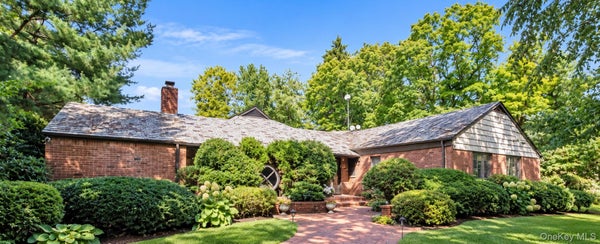 4 BROADLAWN AVE, GREAT NECK, NY 11024 - Image d20faa614563bbf1cfad38e5a89a1b0c/3916915745