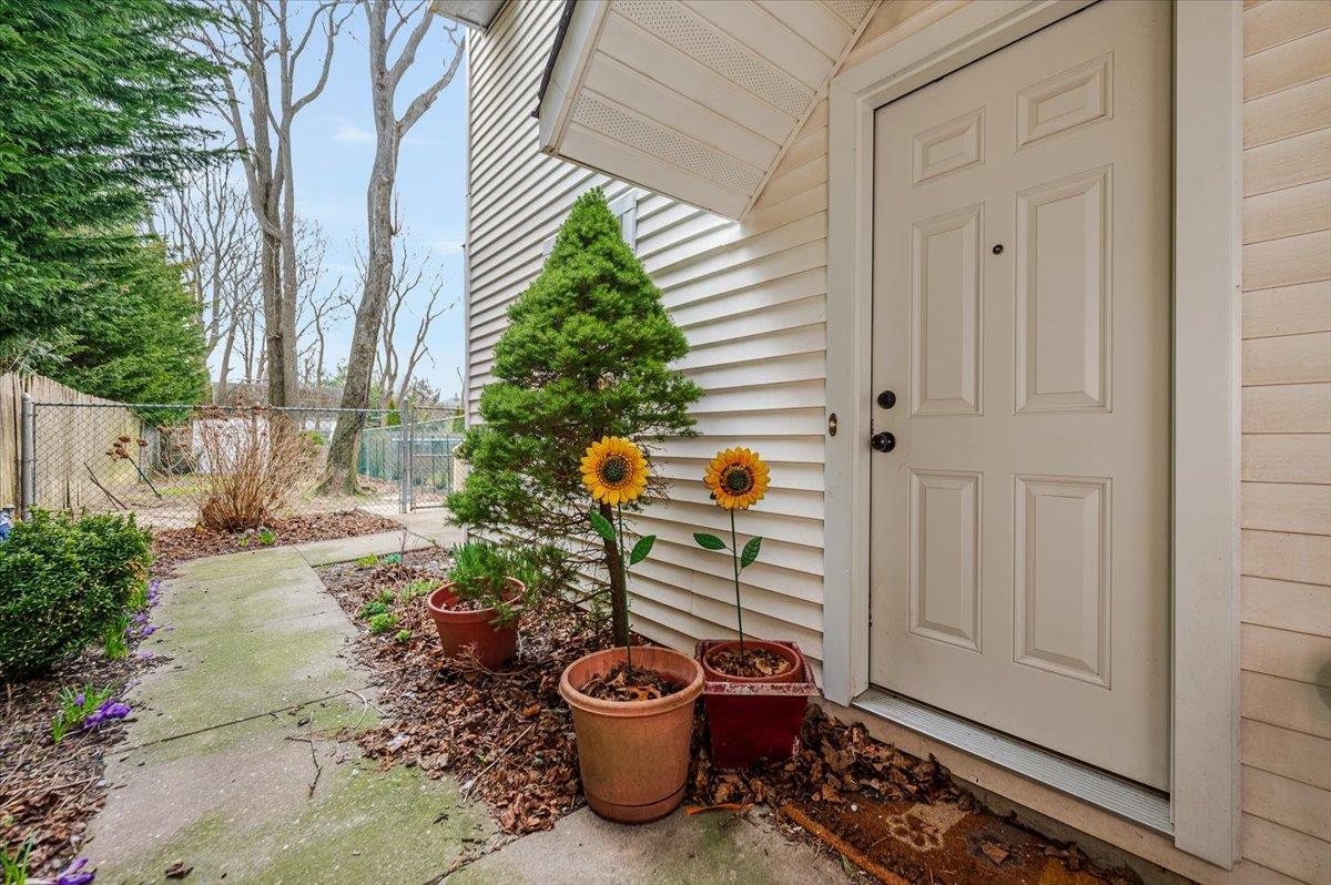 136 Monell Avenue, Islip, New York image 22
