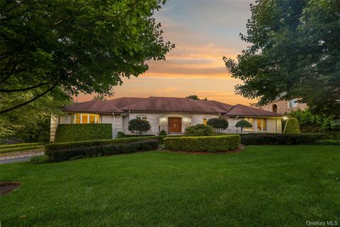 Photo of 305 S Grandview Avenue, Monsey, NY 10952 (MLS # 959831)