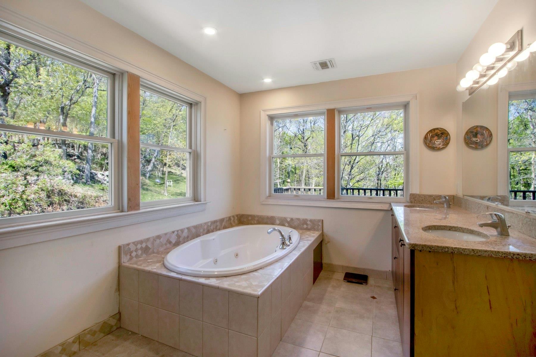 405 Christian Herald Road, Valley Cottage, New York image 19