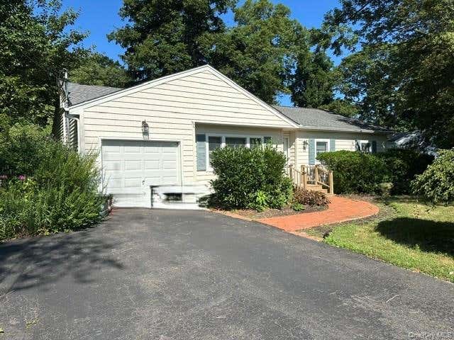Photo of 94 Arlington Road, Ronkonkoma, NY 11779 (MLS # 1022070)