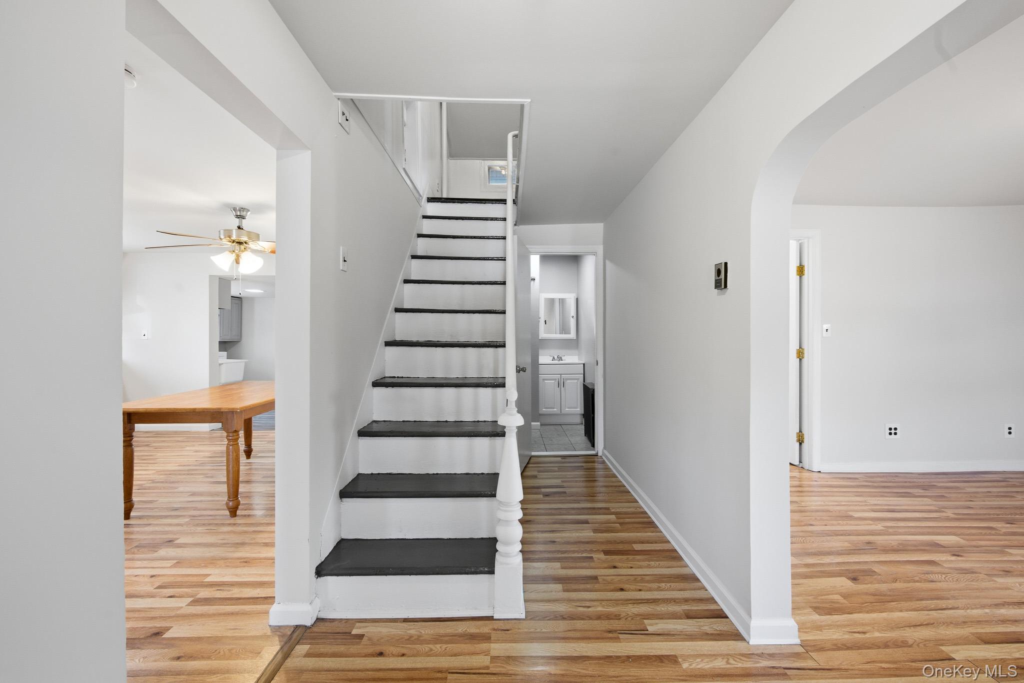 94 E Lakewood Street