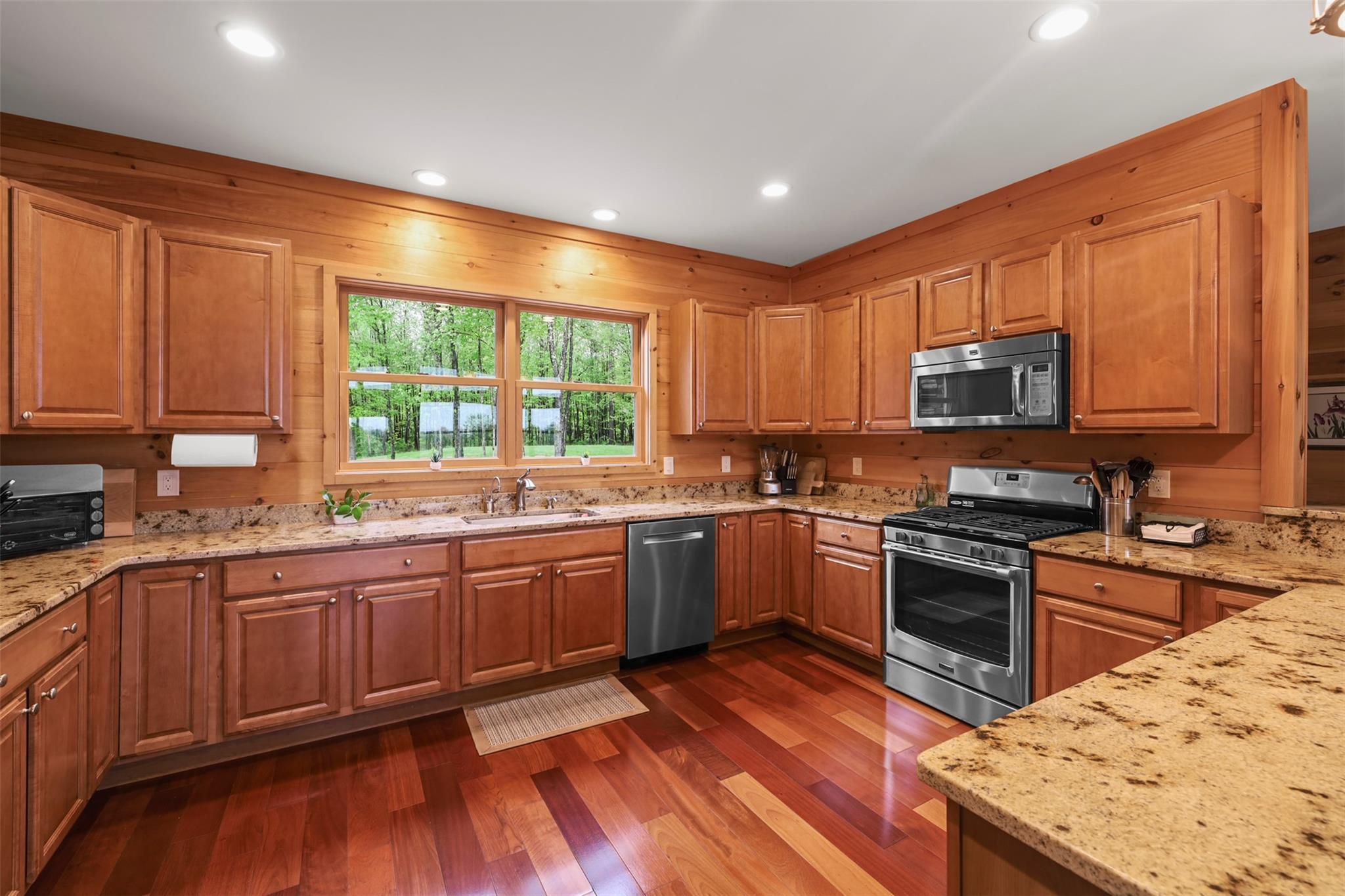 556 Bruyn Turnpike, Wallkill, New York image 14