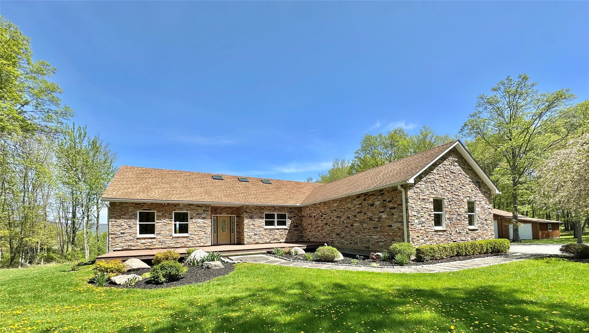 556 Bruyn Turnpike, Wallkill, New York image 1