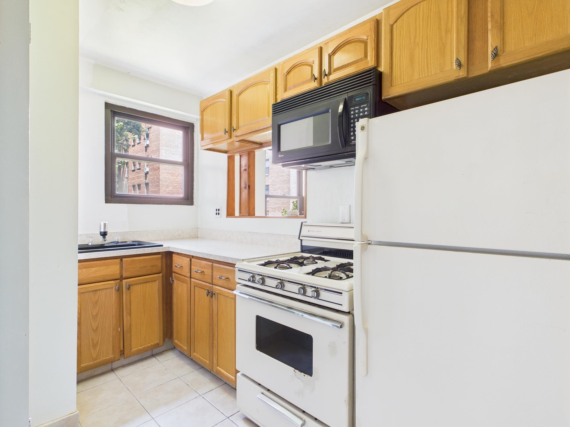 154 Pearsall Drive 3C