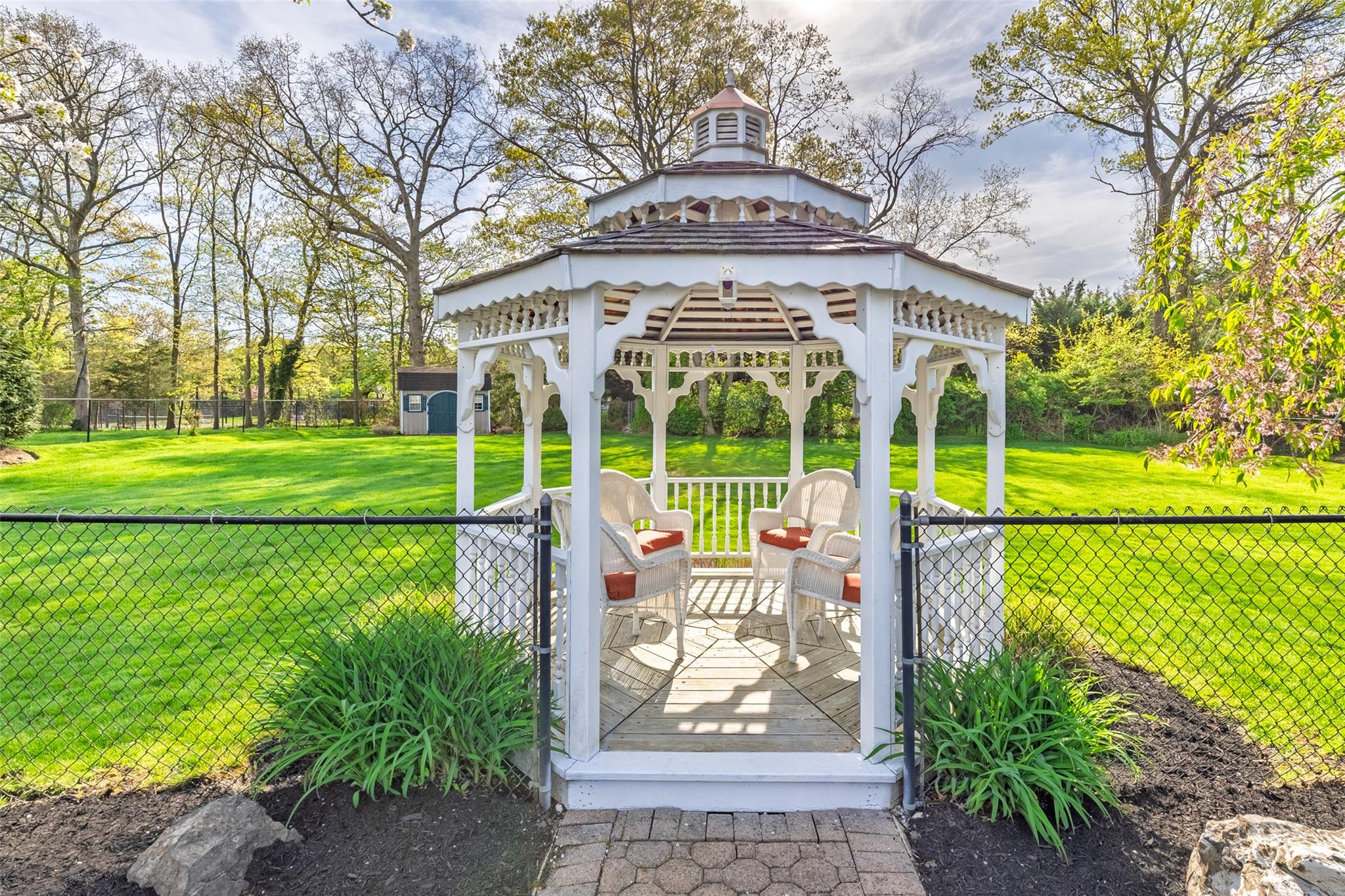 15 Dupont Court, Dix Hills, New York image 45
