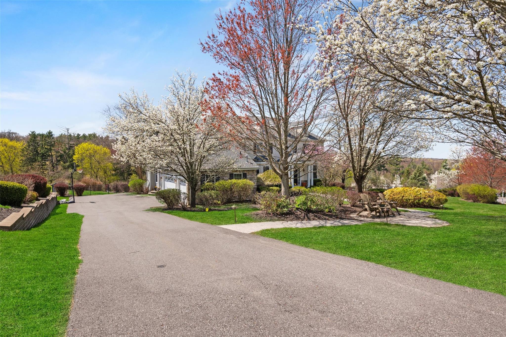 111 Mansion Ridge Boulevard, Monroe, New York image 5