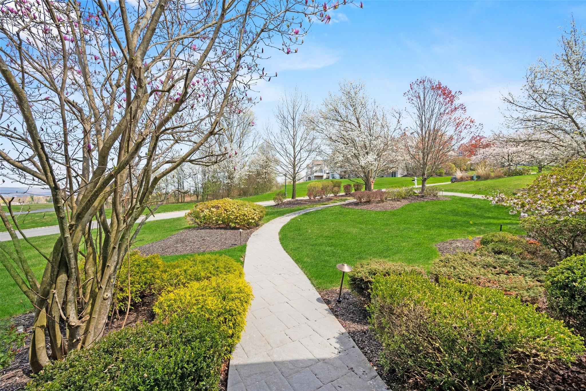 111 Mansion Ridge Boulevard, Monroe, New York image 4