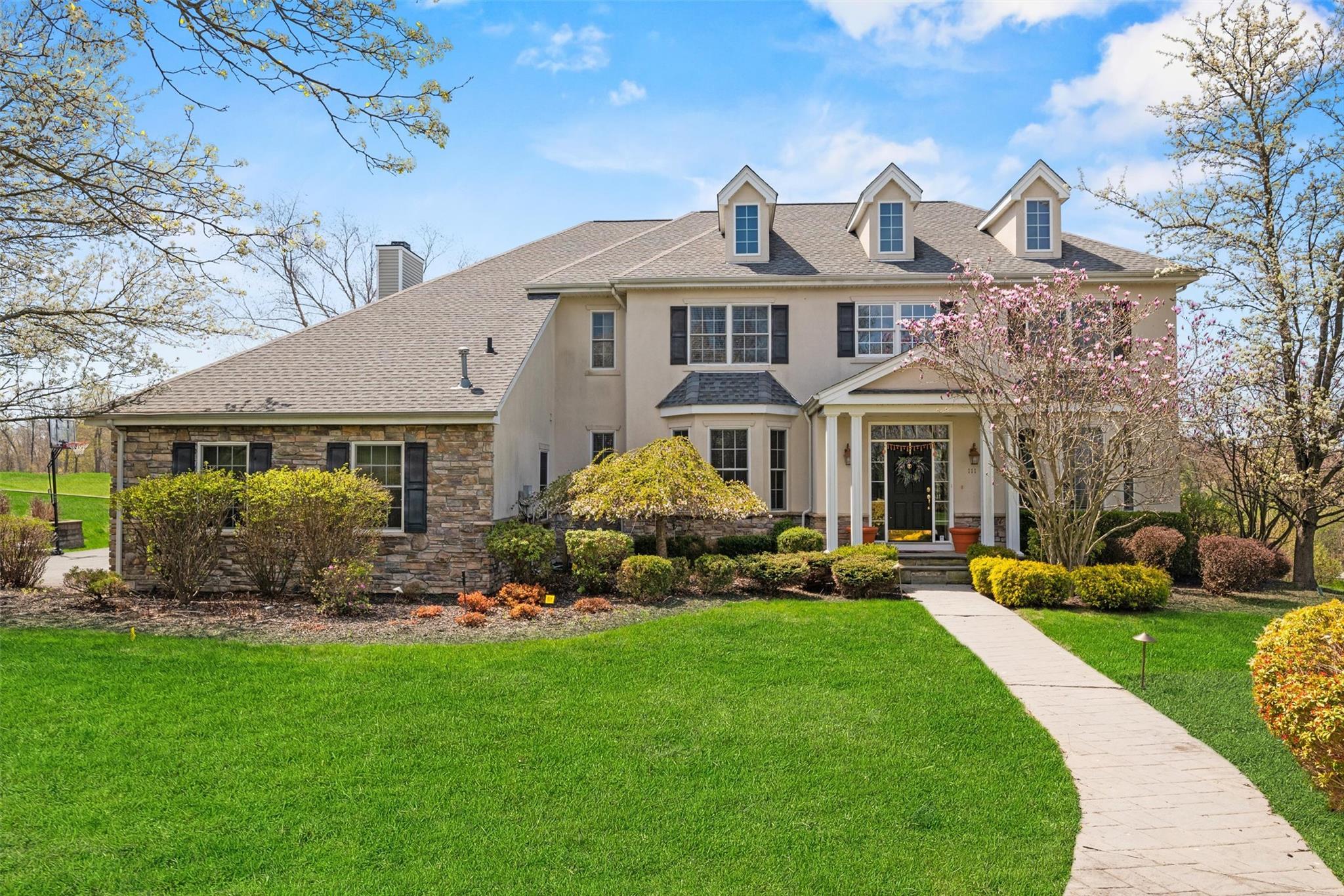 111 Mansion Ridge Boulevard, Monroe, New York image 2