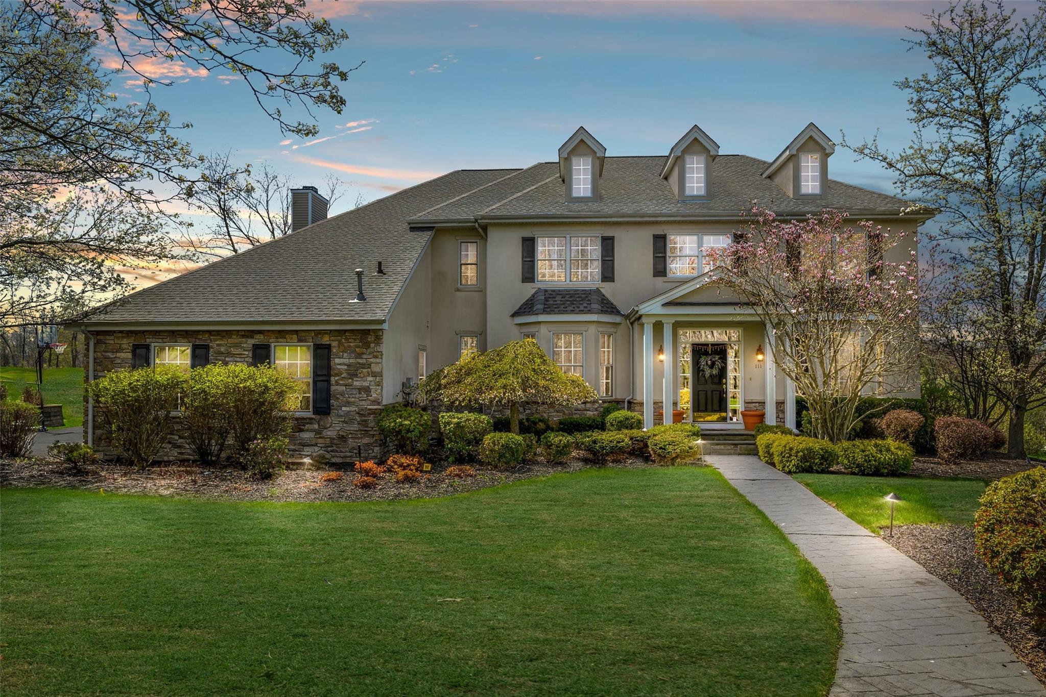 111 Mansion Ridge Boulevard, Monroe, New York image 1