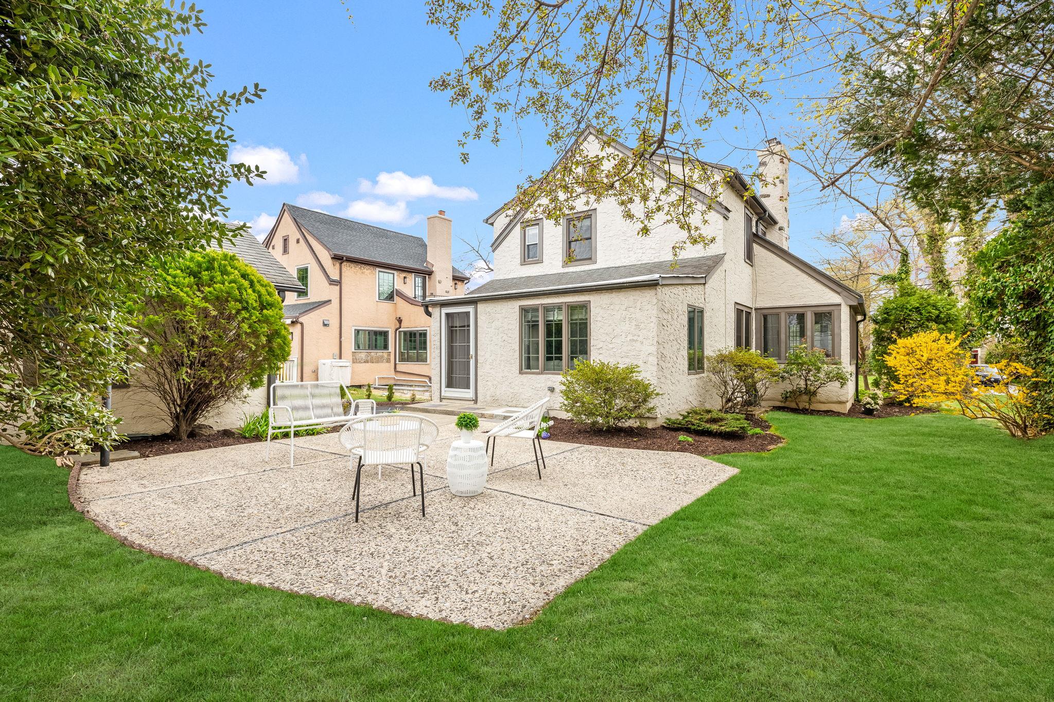 165 Lyons Road, Scarsdale, New York image 21